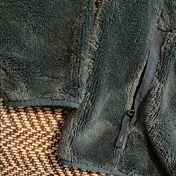 Women's L.L.Bean Hi-Pile Fleece Pullover - Picture 5 of 7